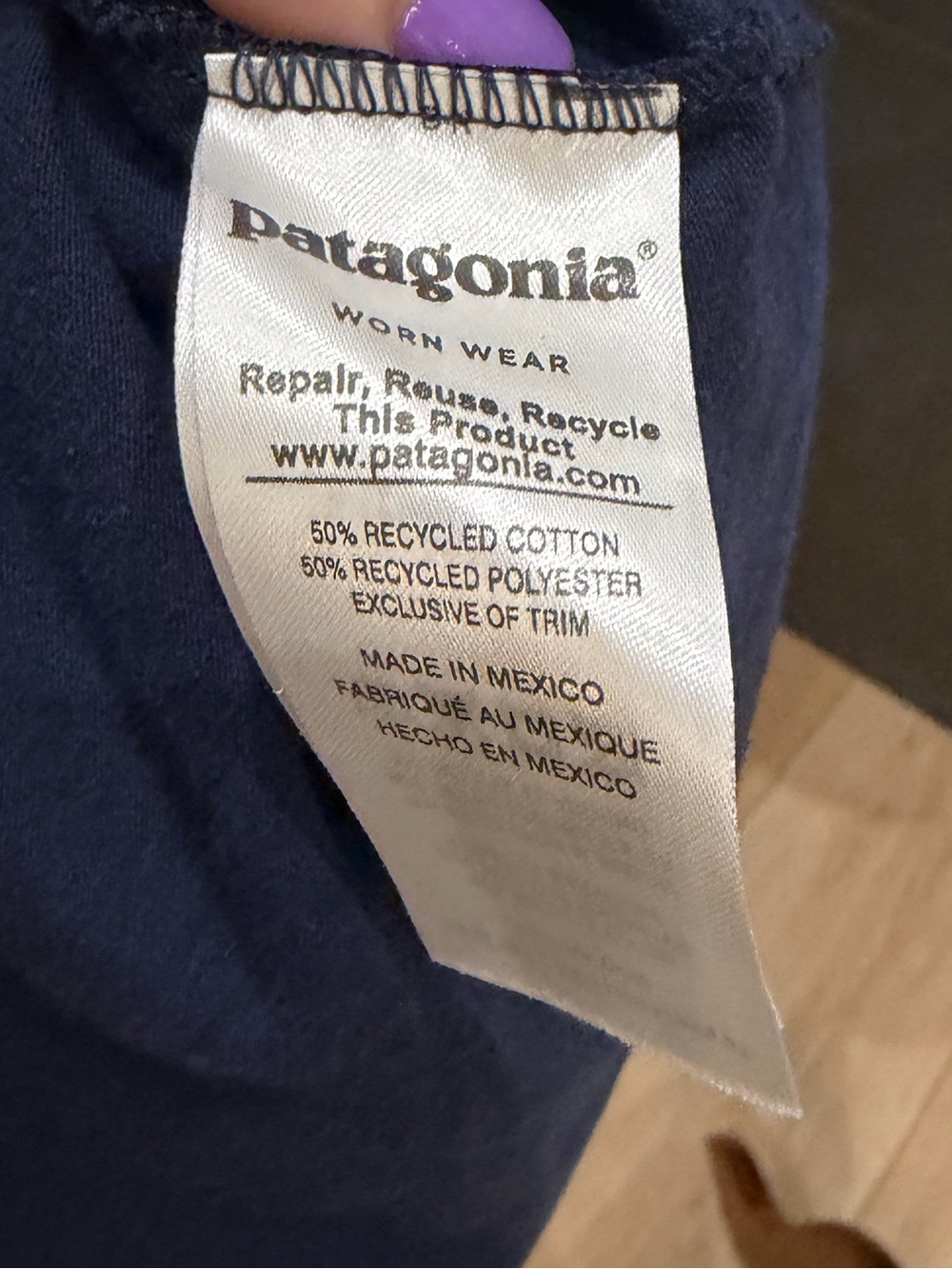 Patagonia Navy Long Sleeved Fitz Roy Hex T Shirt Size Small - Picture 4 of 9